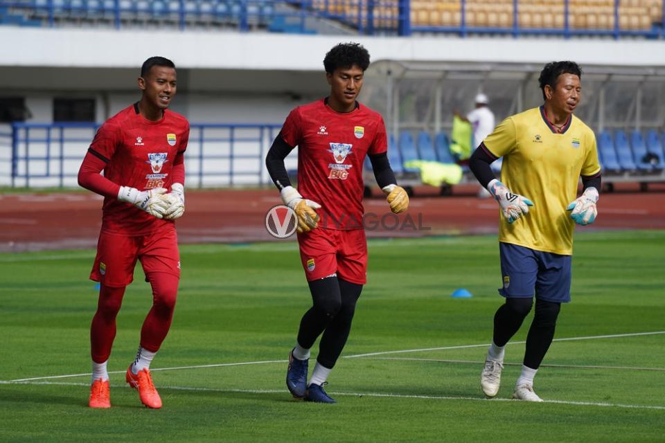 Persib Sulit Dapatkan Kiper, I Made Wirawan Turun Gunung