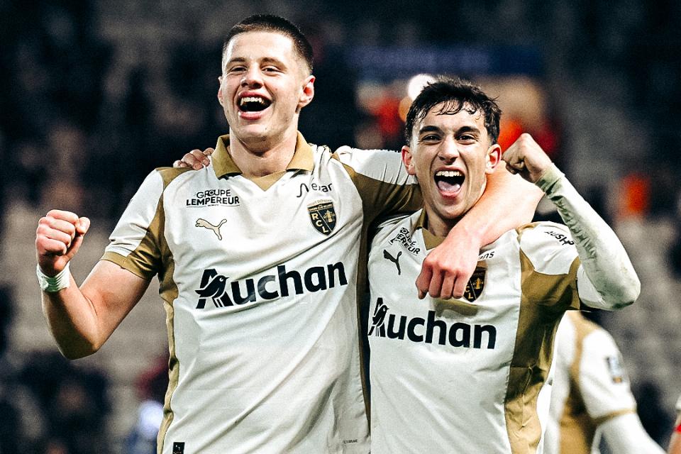 Selebrasi Pemain RC Lens, Nidal Celik dan Andrija Bulatovic