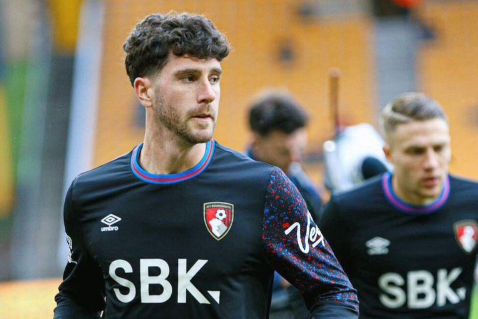 Berpotensi Ditinggal Schlotterbeck, Dortmund Incar Bek Tengah Bournemouth