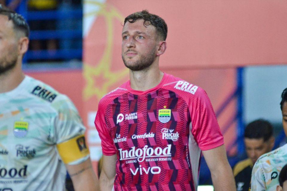 Adam Przybek Frustasi Dicoret Bojan Hodak Dari Skuad Persib