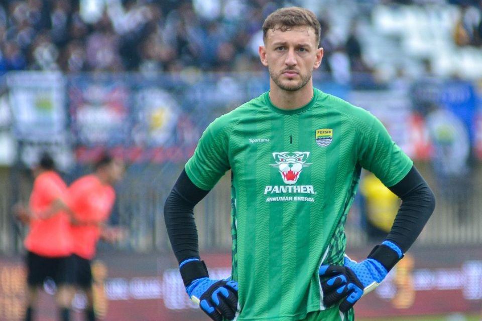 Adam Przybek Frustasi Dicoret Bojan Hodak Dari Skuad Persib
