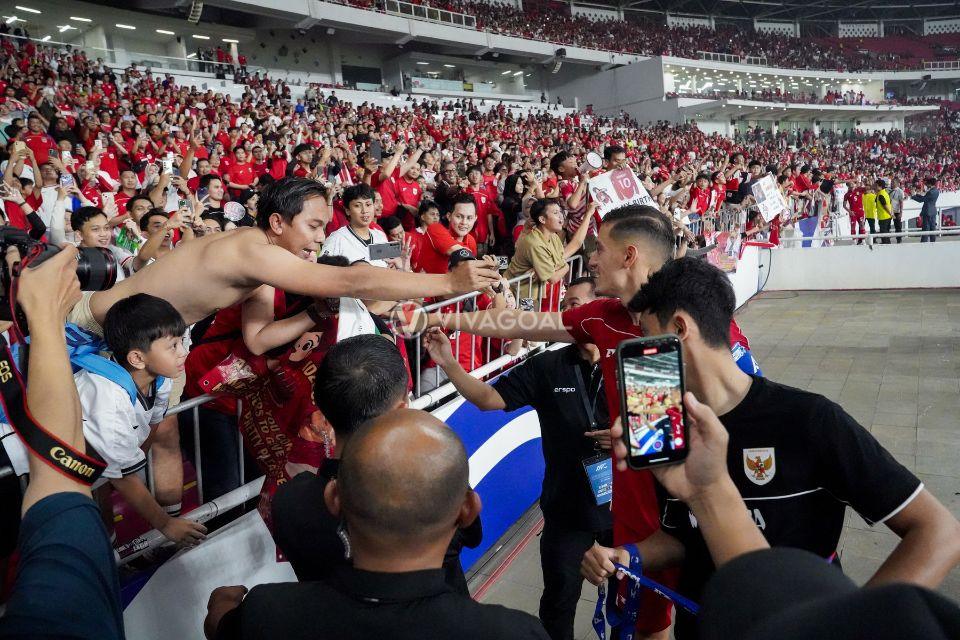 Jay Idzes Tunjukkan Fanatisme Suporter Timnas Indonesia Kepada Serie A