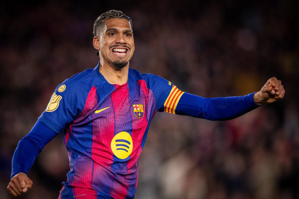 Bek Barcelona, Ronald Araujo