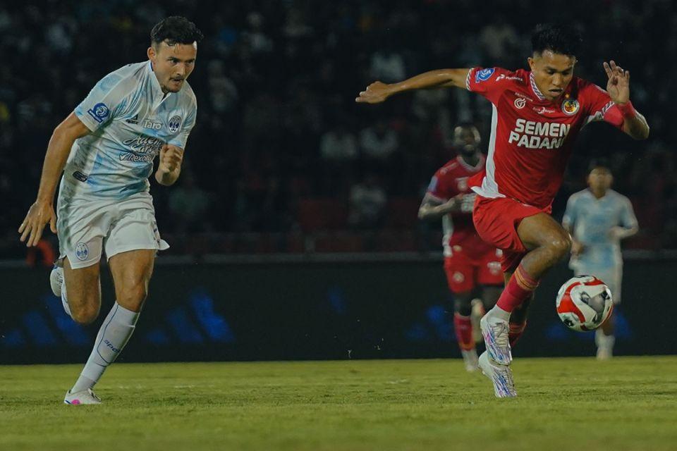 Semen Padang Tak Kunjung Membaik, Manajemen Resmi Pecat Dejan Antonic