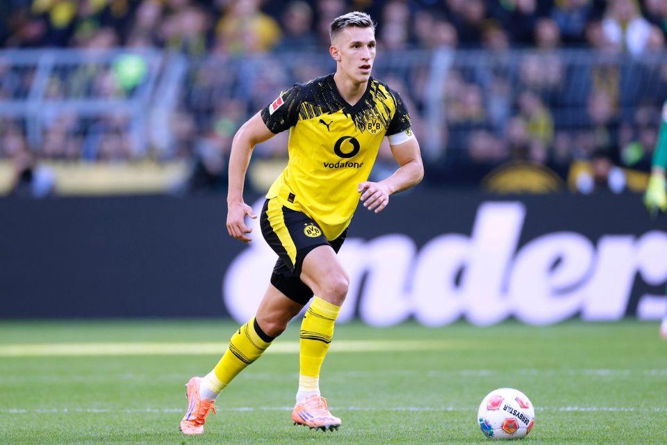 Dortmund dan Nico Schlotterbeck Siap Teken Kontrak Anyar, Madrid Gigit Jari?