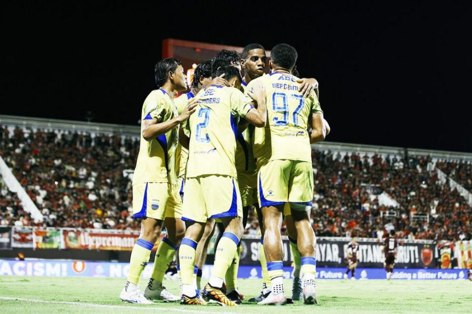 Perayaan Gol Persib ke Gawang PSM.