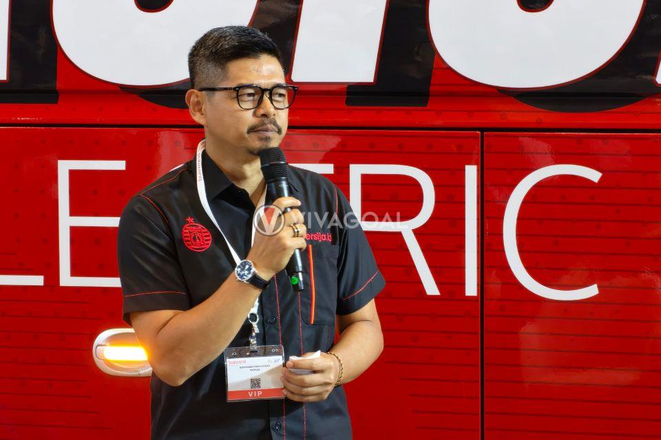 Cetak Sejarah! Persija Jadi Klub Indonesia Pertama yang Punya Bus Listrik