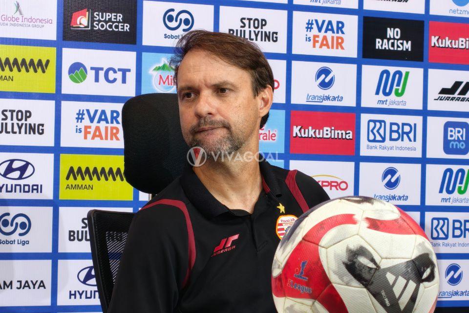 Gagal Juara, Mauricio Souza Isyaratkan Bertahan di Persija Musim Depan