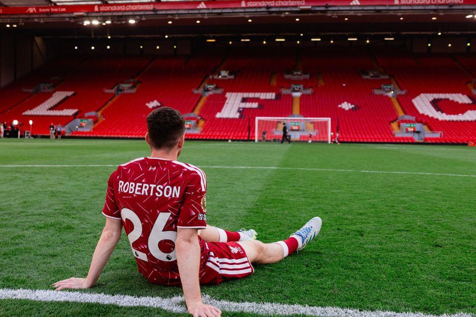Tolak Juventus, Andy Robertson Sepakat Gabung Tottenham