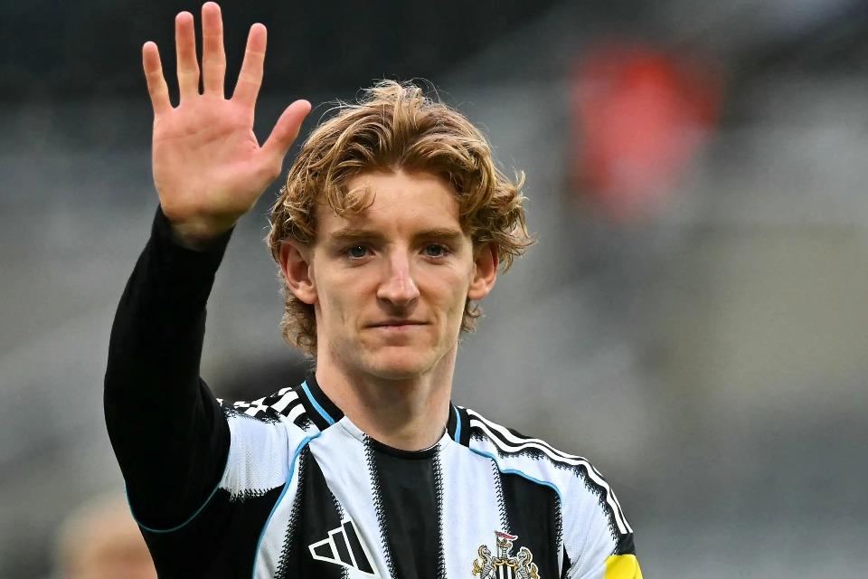 Sepakat Secara Personal, Barcelona Kian Dekat Amankan Winger Newcastle