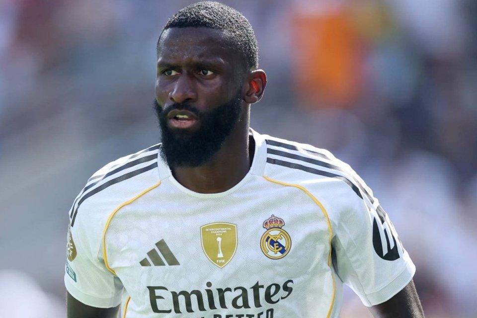 Setelah Drama Panjang, Bek Real Madrid Putuskan Bertahan