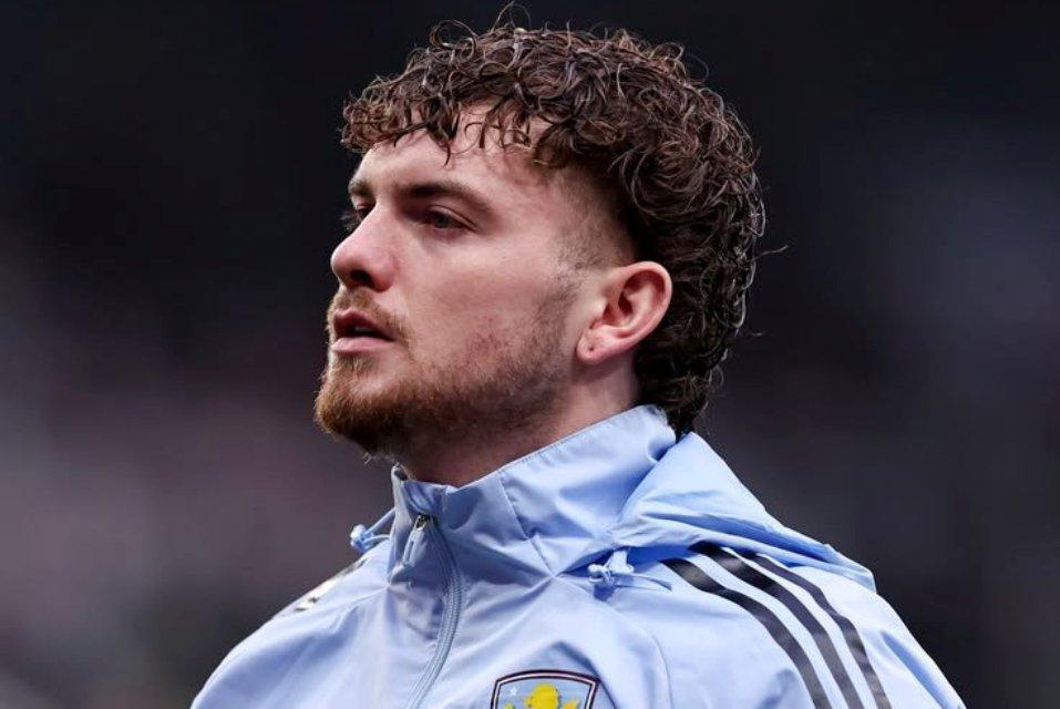 Begini Reaksi Slot Terkait Wonderkid Liverpool yang Gagal di Aston Villa