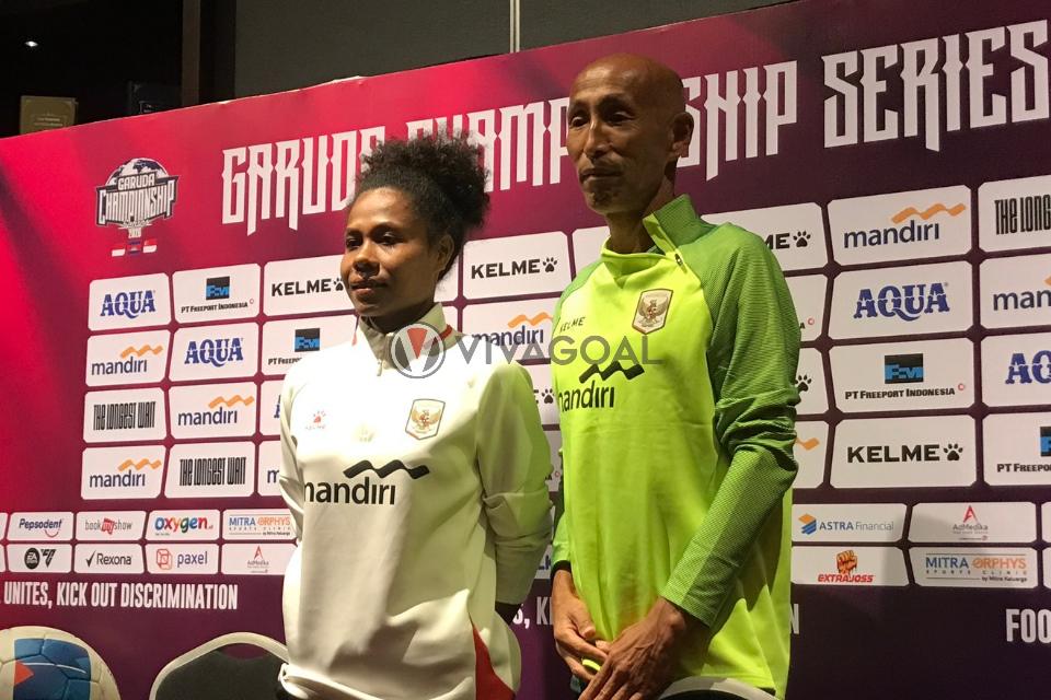 Pemain Timnas Putri Indonesia, Remini Rumbewas dan Pelatih Timnas Putri Indonesia, Satoru Mochizuki.