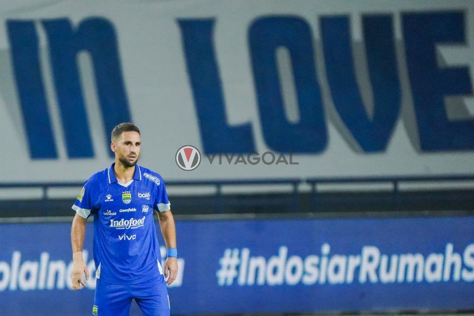 Gelandang Persib, Luciano Guaycochea