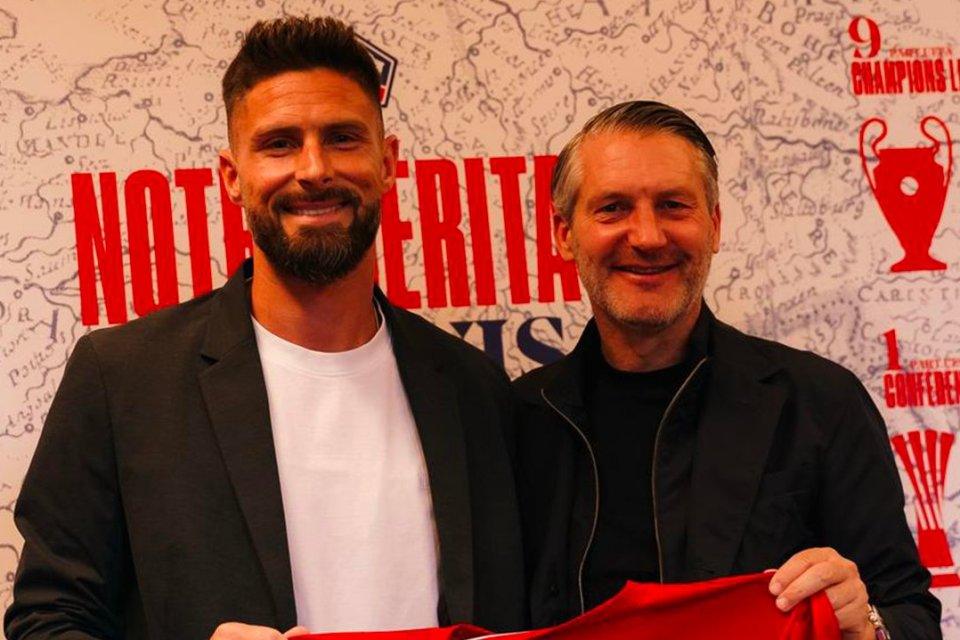 Teken Kontrak Baru, Giroud Buat Satu Pengumuman Penting