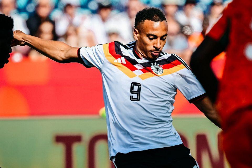 Jika Jerman Juara Piala Dunia, Gelandang Stuttgart Bernazar Botak Seperti Ronaldo