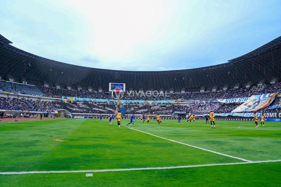 Rumput GBLA Ingin Diperbaiki, Persib Buka Opsi Pindah Stadion