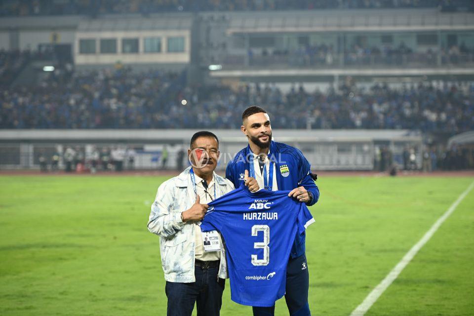 Layvin Kurzawa Bawa Nuansa PSG ke Ruang Ganti Persib Bandung