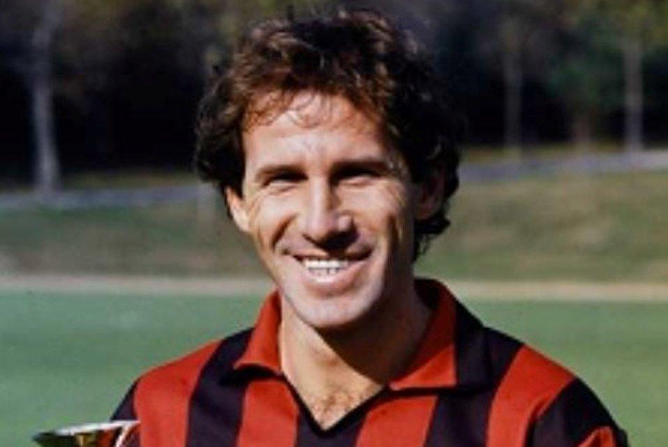 Legendanya Berpulang, Milan dan Sepakbola Italia Berduka