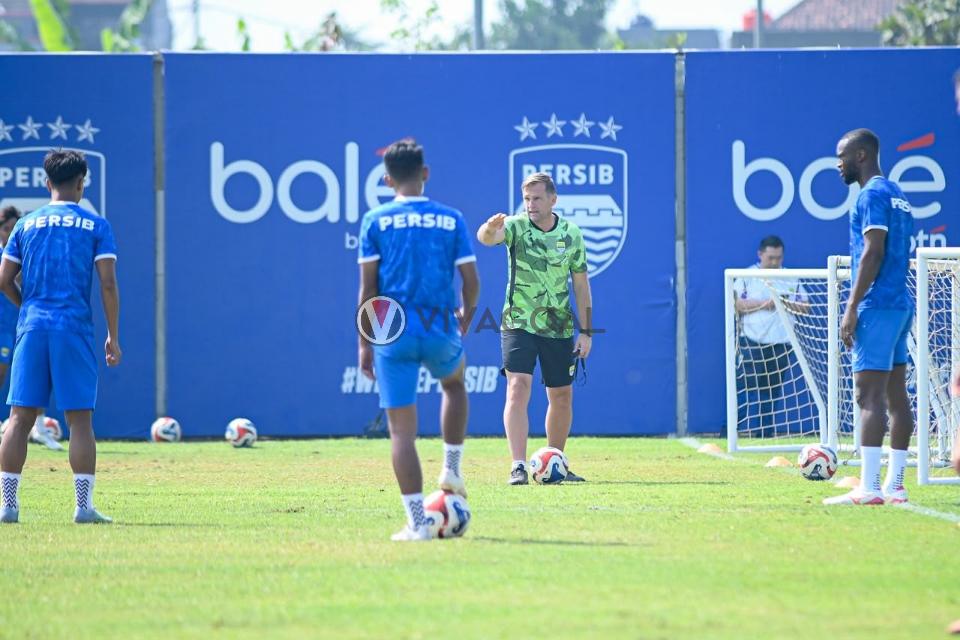 Sesi Latihan Persib Bandung.