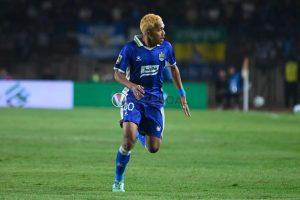 Aksi Pemain Persib, Ikhwan Tanamal.