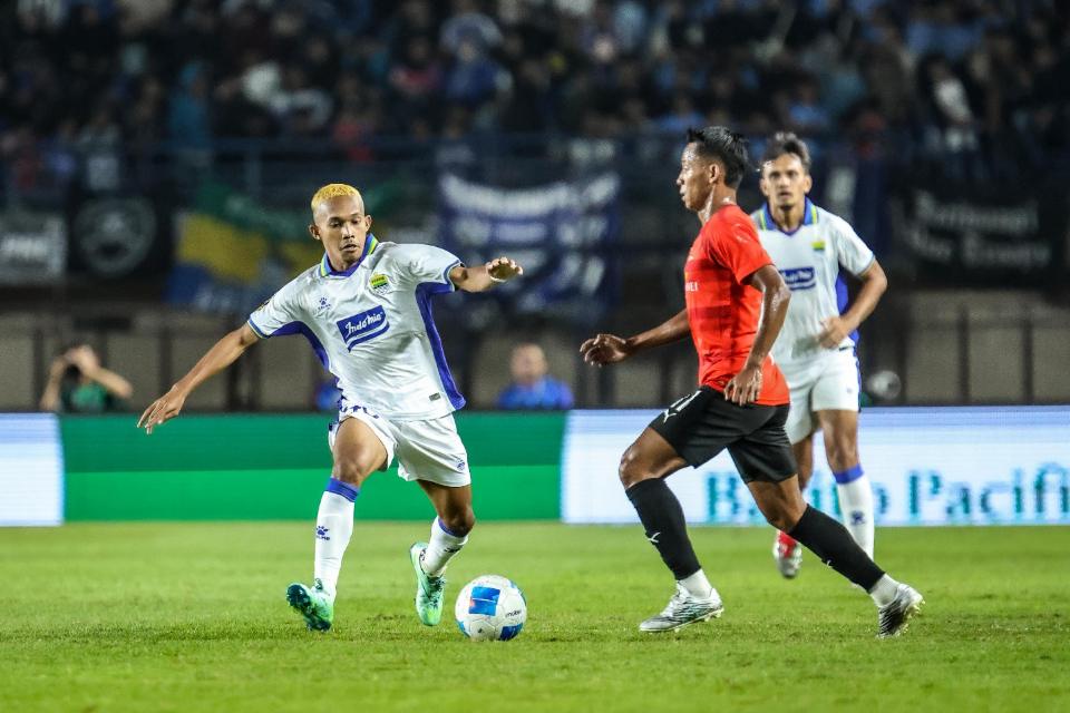 DPMM FC vs Persib