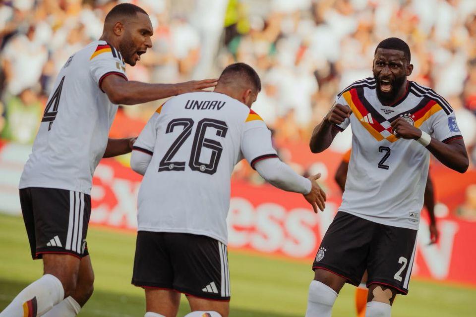 Philipp Lahm Minta Timnas Jerman Jangan Tiru Spanyol