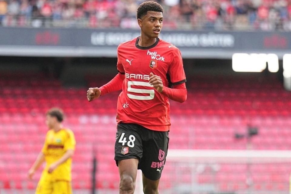 Tawaran Besar Fulham untuk Bek Rennes Ditolak!