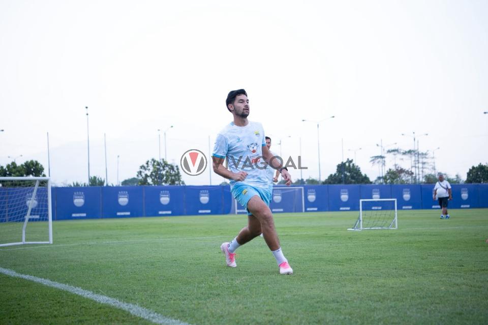 Sandy Walsh Jalani Latihan Bersama Persib