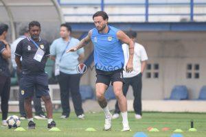 Gelandang Persib, Marc Klok