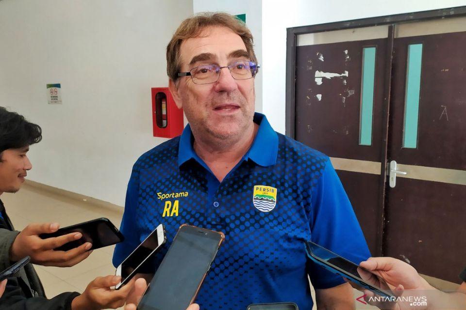 Robert Rene Alberts Jelaskan Secara Detail Soal Permasalahannya Dengan Persib