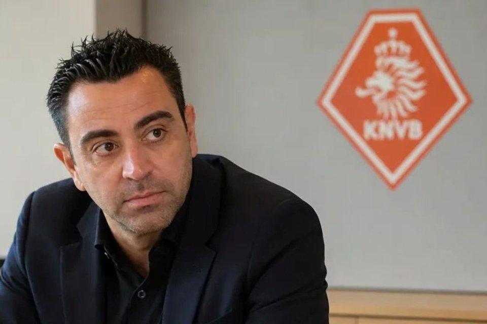 Satu Faktor yang Membuat Xavi Tunjuk Kluivert Sebagai Asistennya