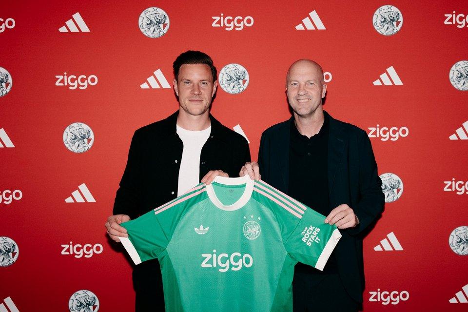 Mantan Kapten Barcelona Resmi Merapat ke Ajax
