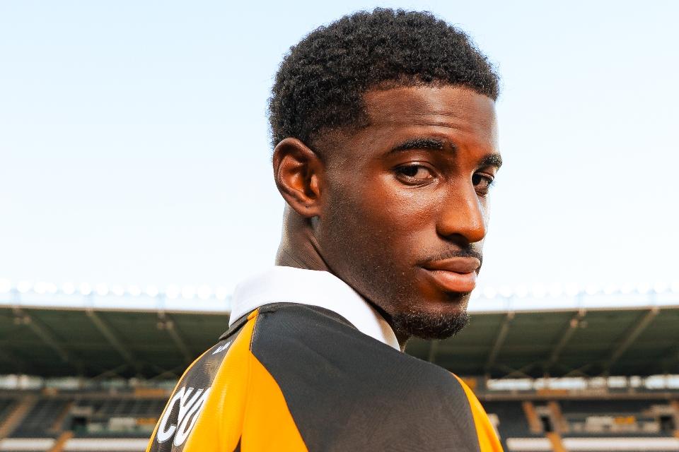 Setelah Rangkaian Drama, Hull City Resmi Daratkan