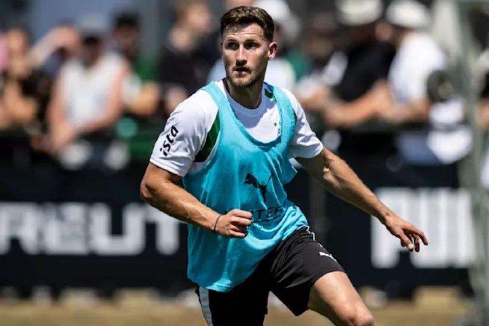 Baru Diamankan, Pilar Baru Gladbach Malah Cedera ACL