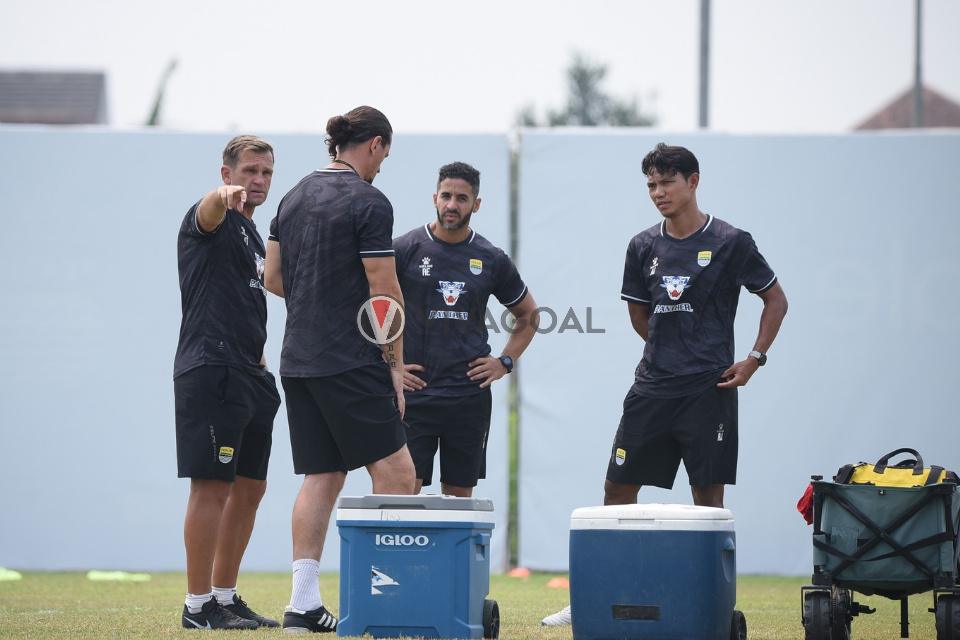 Pelatih Persib