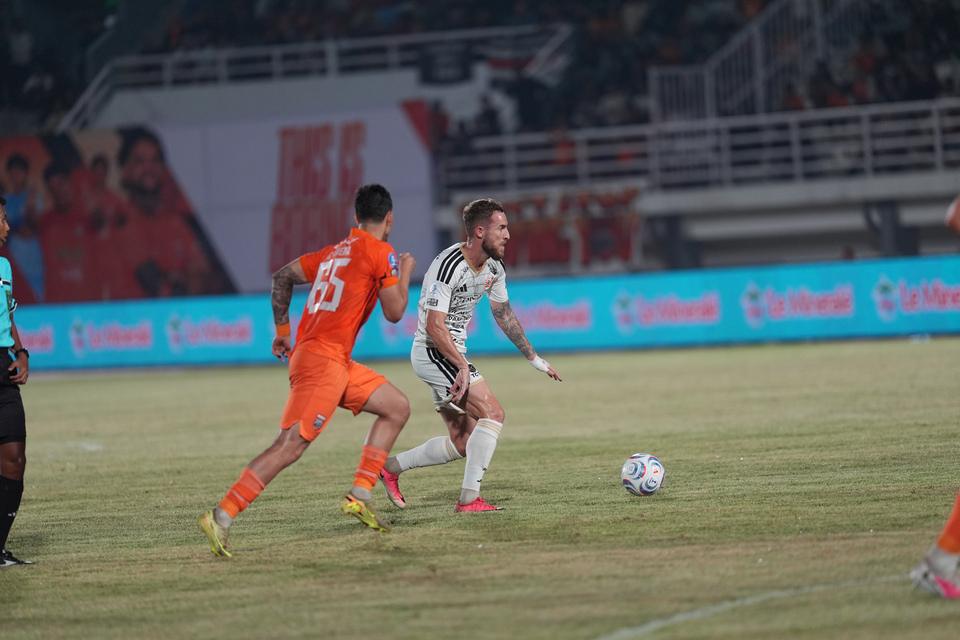 borneo vs persija