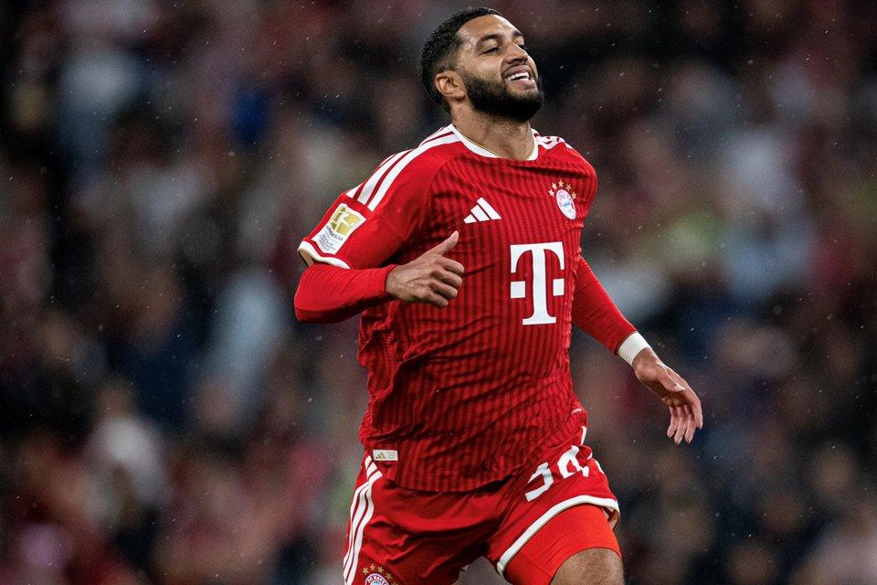Imbang Lawan Schalke, Kebijakan Transfer Bayern Dikritik Keras!