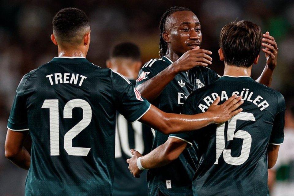 Madrid Menang Tipis atas Elche, Mourinho Kesal dengan Cara Timnya Bermain
