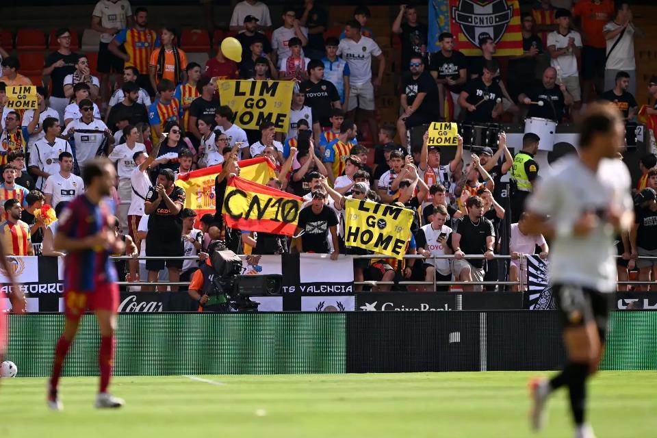 Legenda Valencia Minta Fans Kosongkan Mestalla, Kenapa?