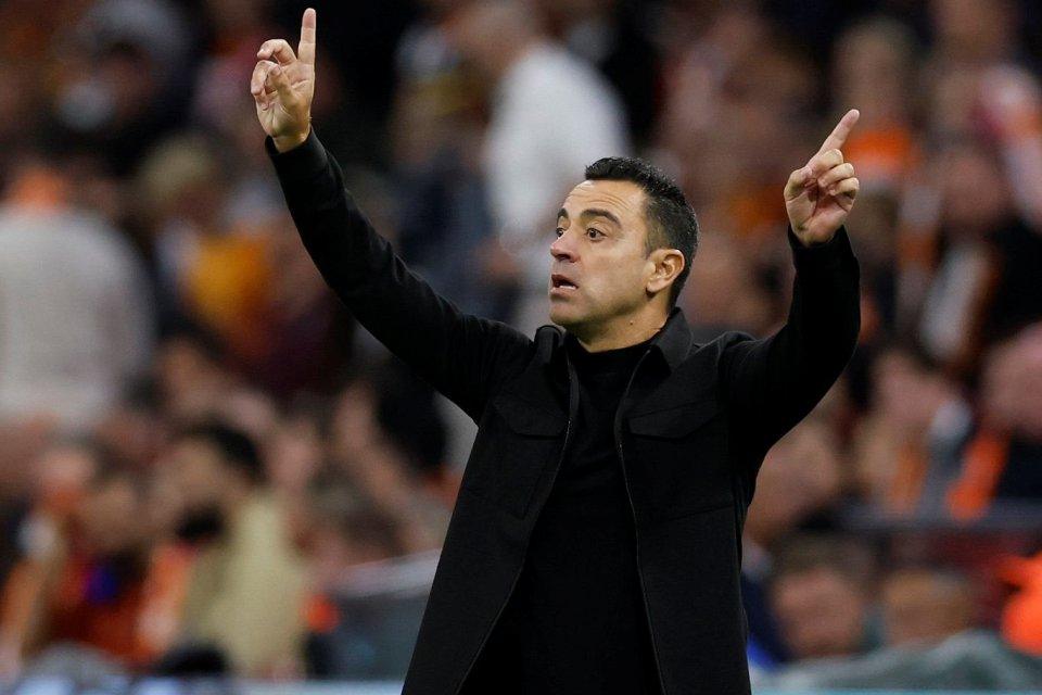 Penyerangnya Cedera, Xavi Panggil Lagi Pilar Veteran Belanda