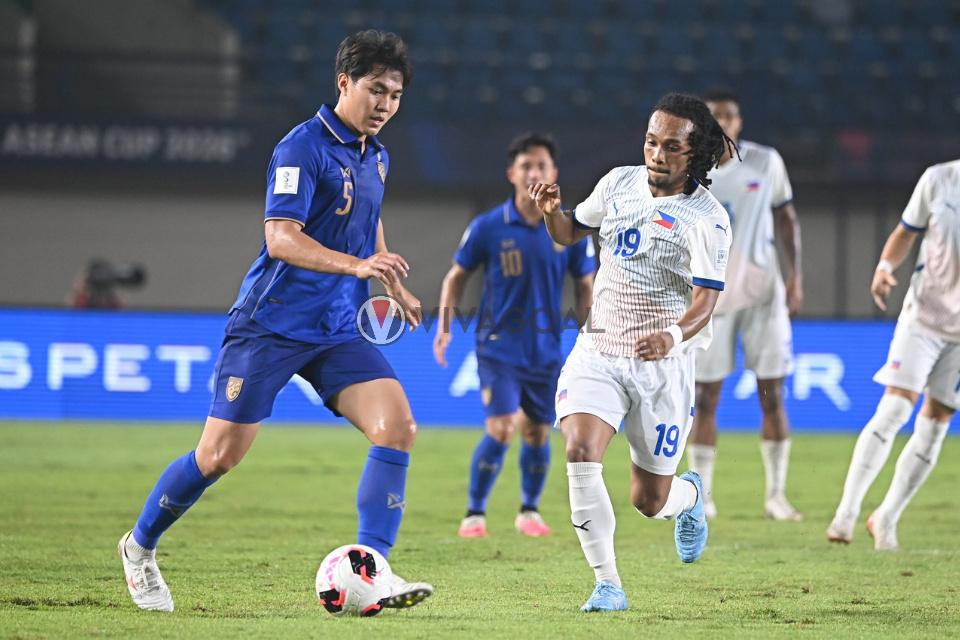 Peerawat Akratum dan Zico Bailley