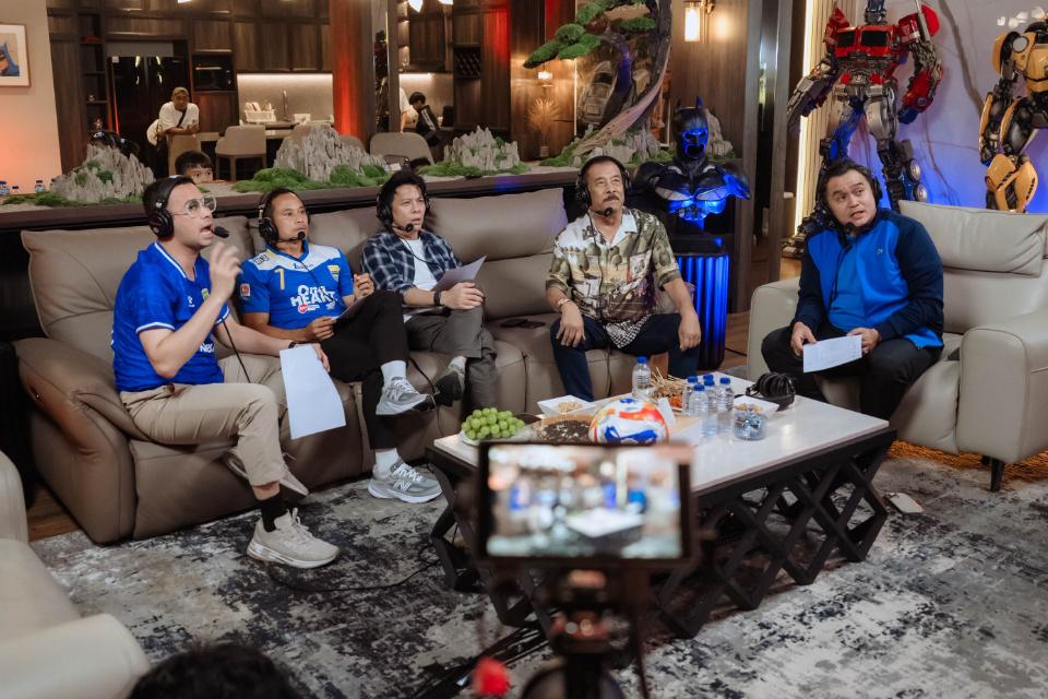 Raffi Ahmad, Atep, Ariel Noah, Umuh Muchtar, Valentino Simanjuntak