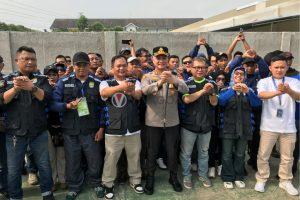 Kapolresta Bandung, Kombes Pol. Tri Suhartanto Meresmikan Satgas Bobotoh.