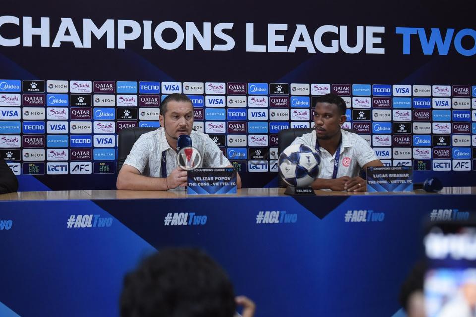 Velizar Popov dan Lucas Ribamar
