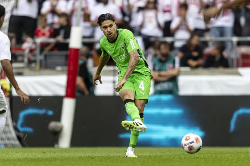 Pemain Borussia Monchengladbach, Kevin Diks