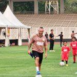 Ada Cazorla hingga Berbatov! Legenda Liga Inggris Ramaikan Coaching Clinic The Rivalry Returns
